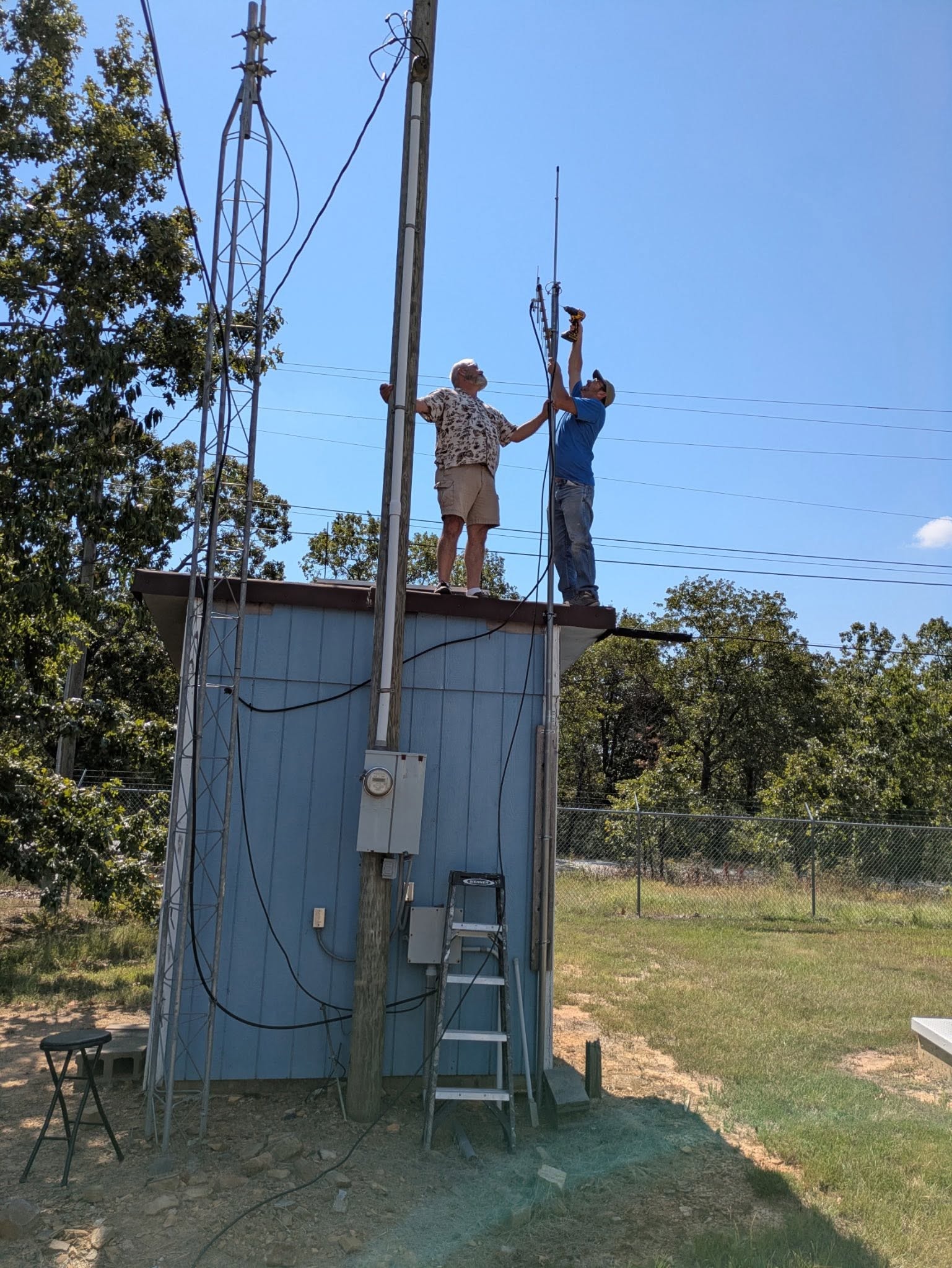 Installing the W5STR APRS igate and digipeater antenna